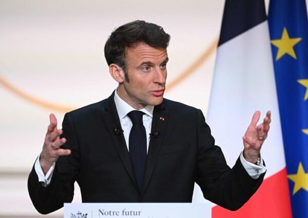 « Merci, Mais Non Merci » : Quand Macron Déchaîne l’Afrique !