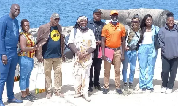 AFRO-AMÉRICAINS : LE RETOUR AUX RACINES, UN ACTE DE RÉSISTANCE