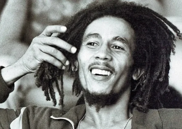 Bob Marley : L’Écho de la Rébellion Africaine Résonne Encore, 44 Ans Après ! 