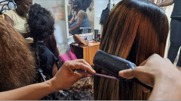 Sénégal : le Grand Théâtre contraint à reculer sur le greffage, les perruques et la dépigmentation