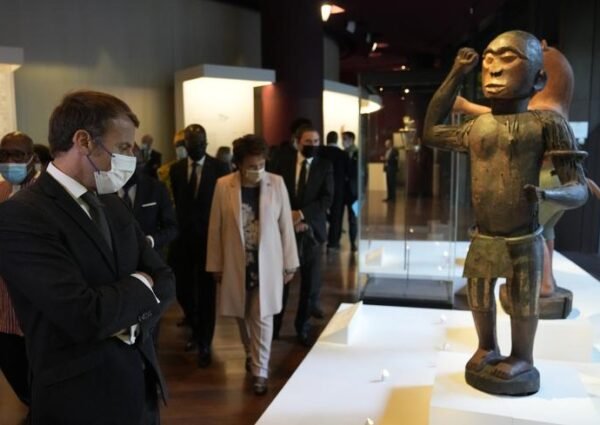 La France veut faciliter la restitution des biens culturels aux pays africains